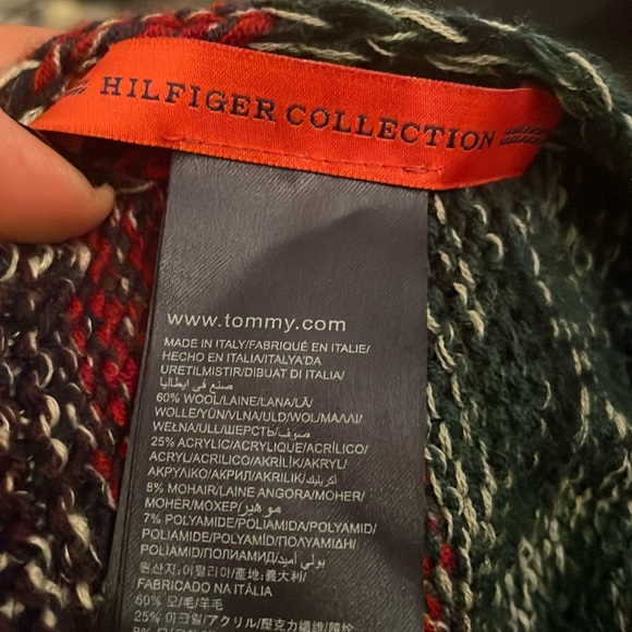 Tommy hilfigure collection matching scarf and hat - Picture 2 of 6